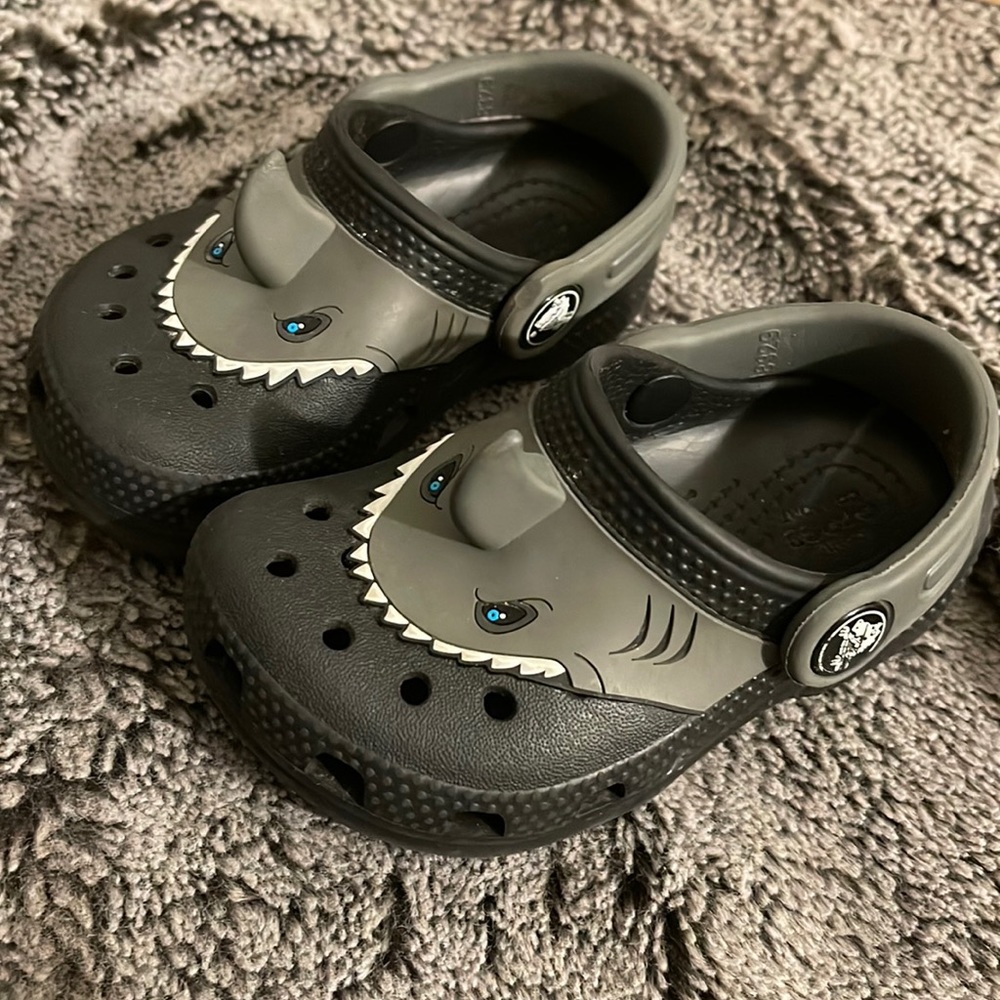 Crocs for toddler size 7C